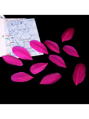Перья декоративные,цв-малиновый,размер 5-7 см,цена за 50 шт
