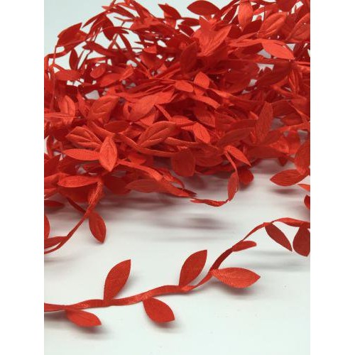 Тесьма декоративная( с листиками)красная,цена за 1 метр