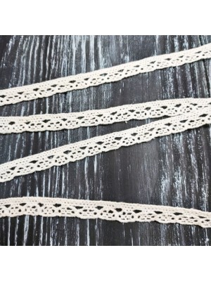 Кружево вязанное ,цв-белый,11 мм,цена за 1 метр